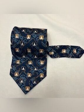 vintage Georgia Institute of Technology (Georgia Tech) silk necktie